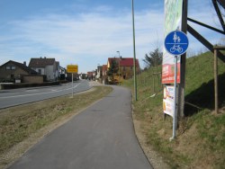 Bielefeld, gemeinsamer Geh- und Radweg